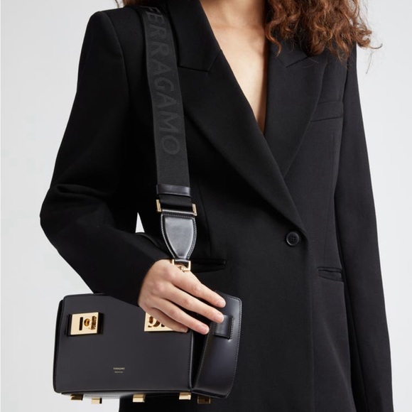 🖤SOLD🖤 FERRAGAMO Small Archive Gancio Leather Tote DOUBLE BLACK / NERO NWT - Picture 4 of 16